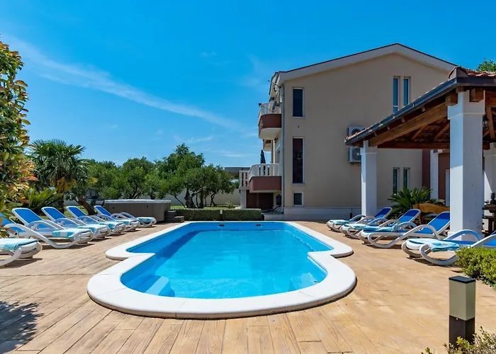 Villa Suker - Jacuzzi, Pool, Sauna