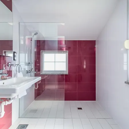 Suker - Jacuzzi, Pool, Sauna Kaštela