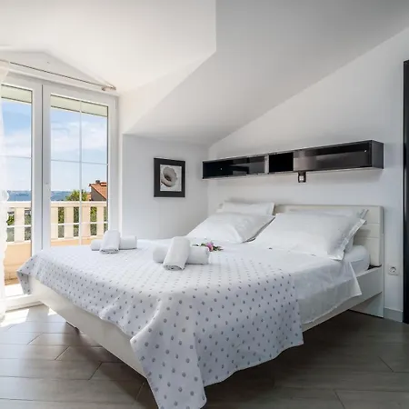 فيلة Suker - Jacuzzi, Pool, Sauna